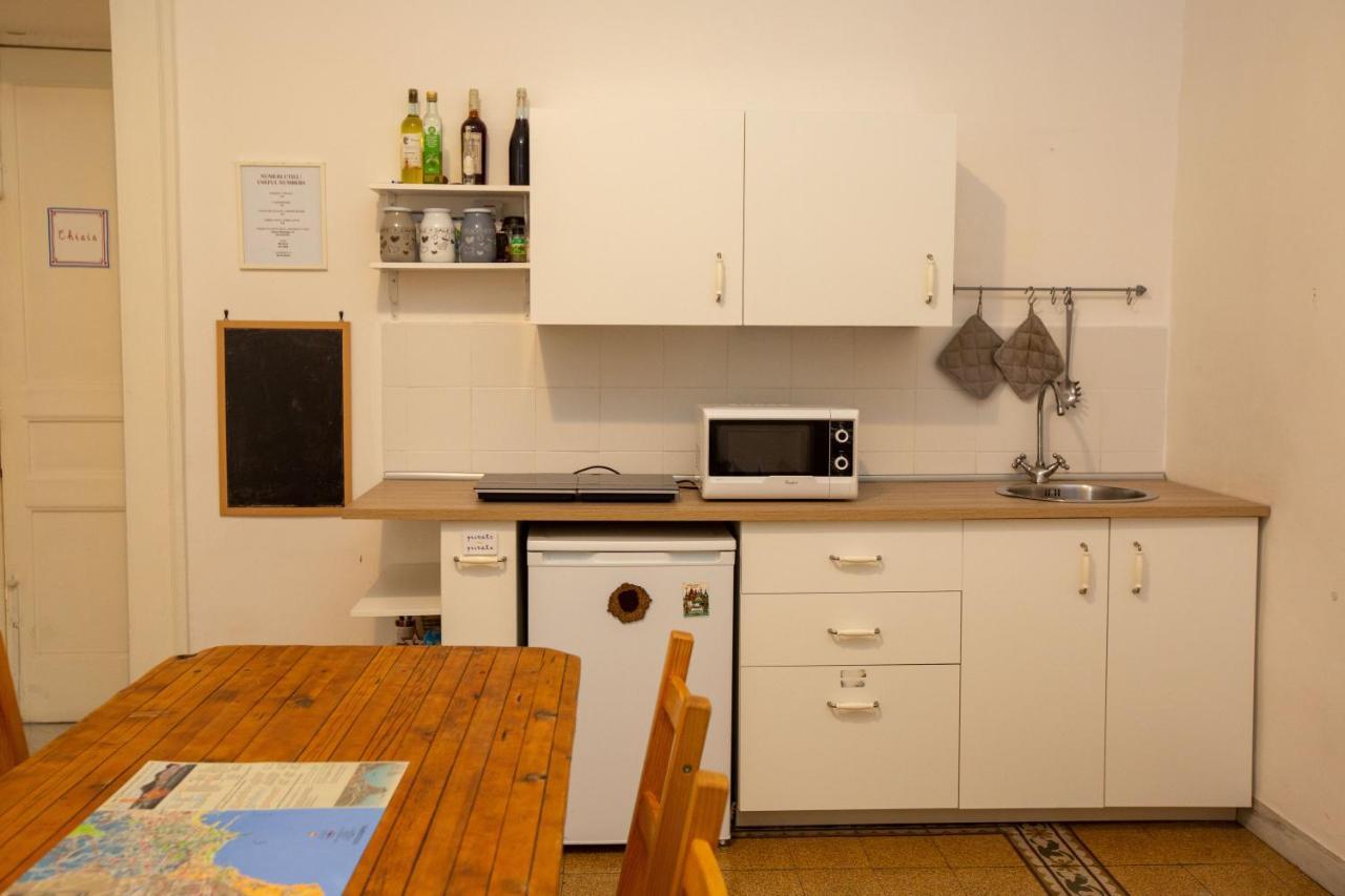 Bed and Breakfast Vecchia Napoli - Chiaia Zewnętrze zdjęcie