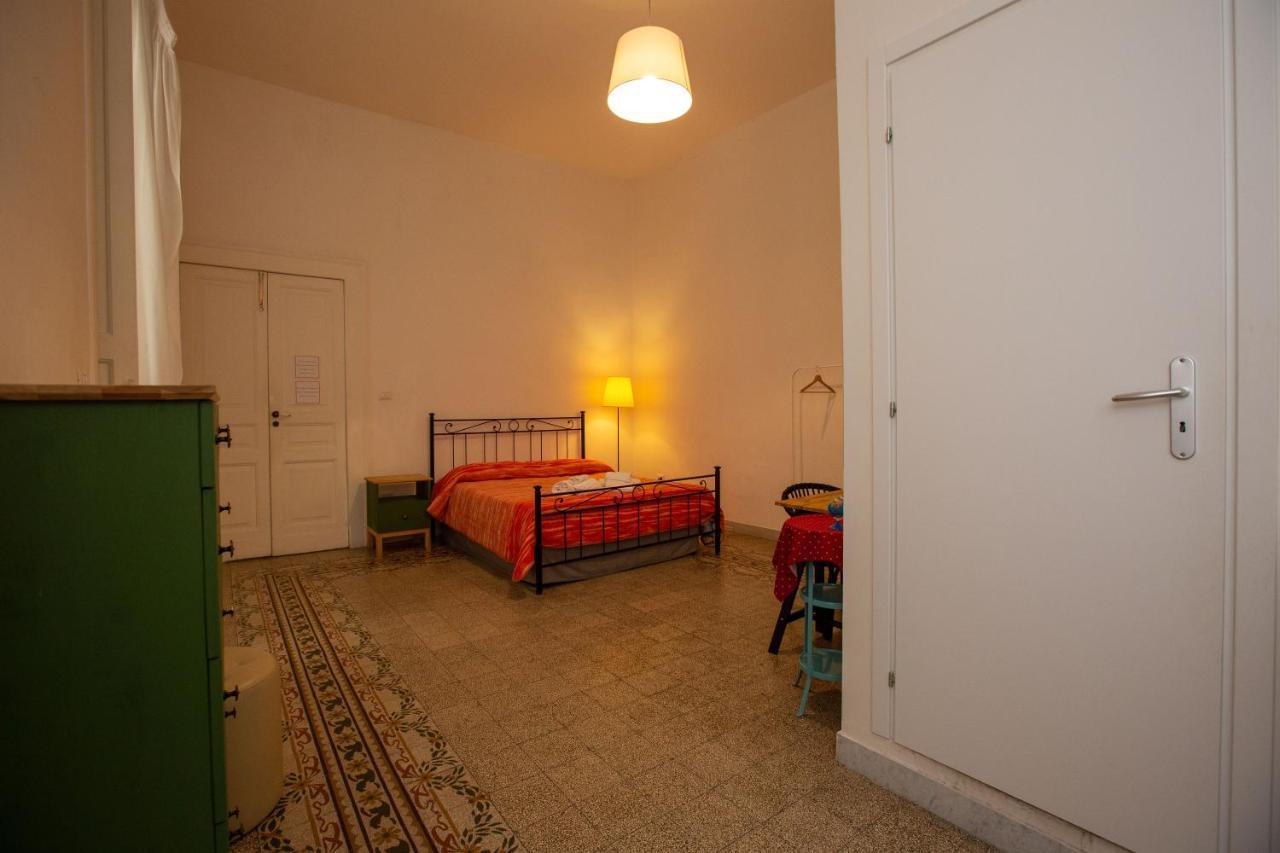 Bed and Breakfast Vecchia Napoli - Chiaia Zewnętrze zdjęcie