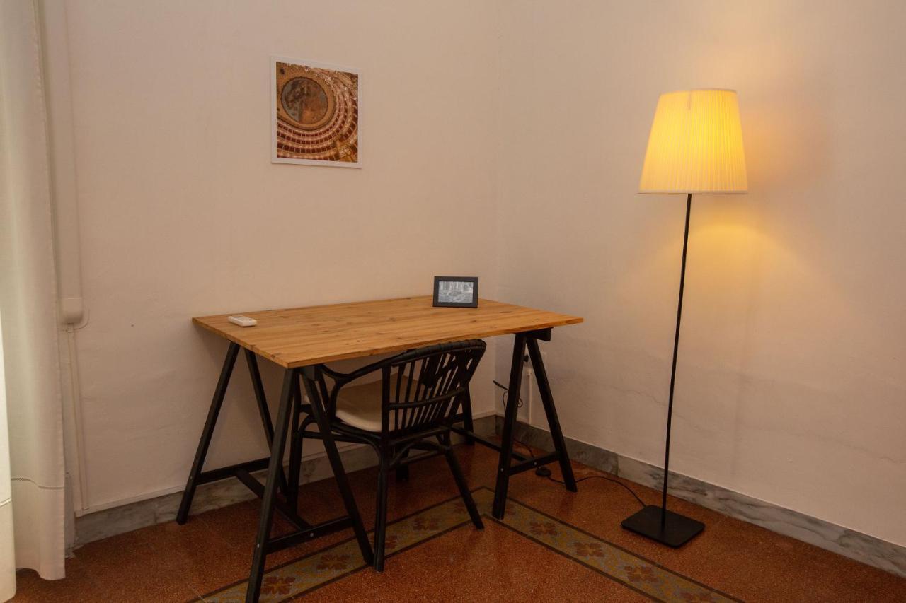 Bed and Breakfast Vecchia Napoli - Chiaia Zewnętrze zdjęcie