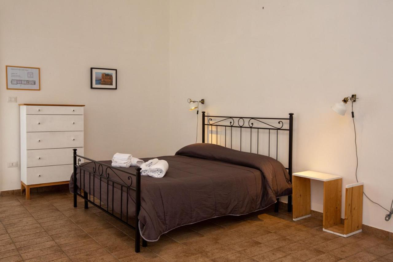 Bed and Breakfast Vecchia Napoli - Chiaia Zewnętrze zdjęcie
