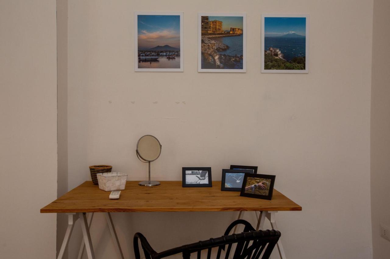 Bed and Breakfast Vecchia Napoli - Chiaia Zewnętrze zdjęcie
