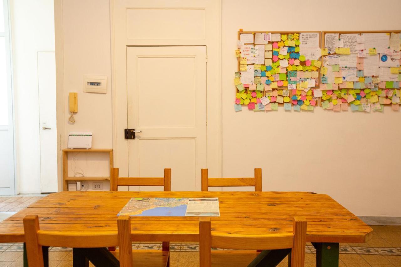 Bed and Breakfast Vecchia Napoli - Chiaia Zewnętrze zdjęcie